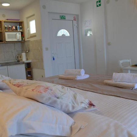 Apartmani Luan ヴィス エクステリア 写真