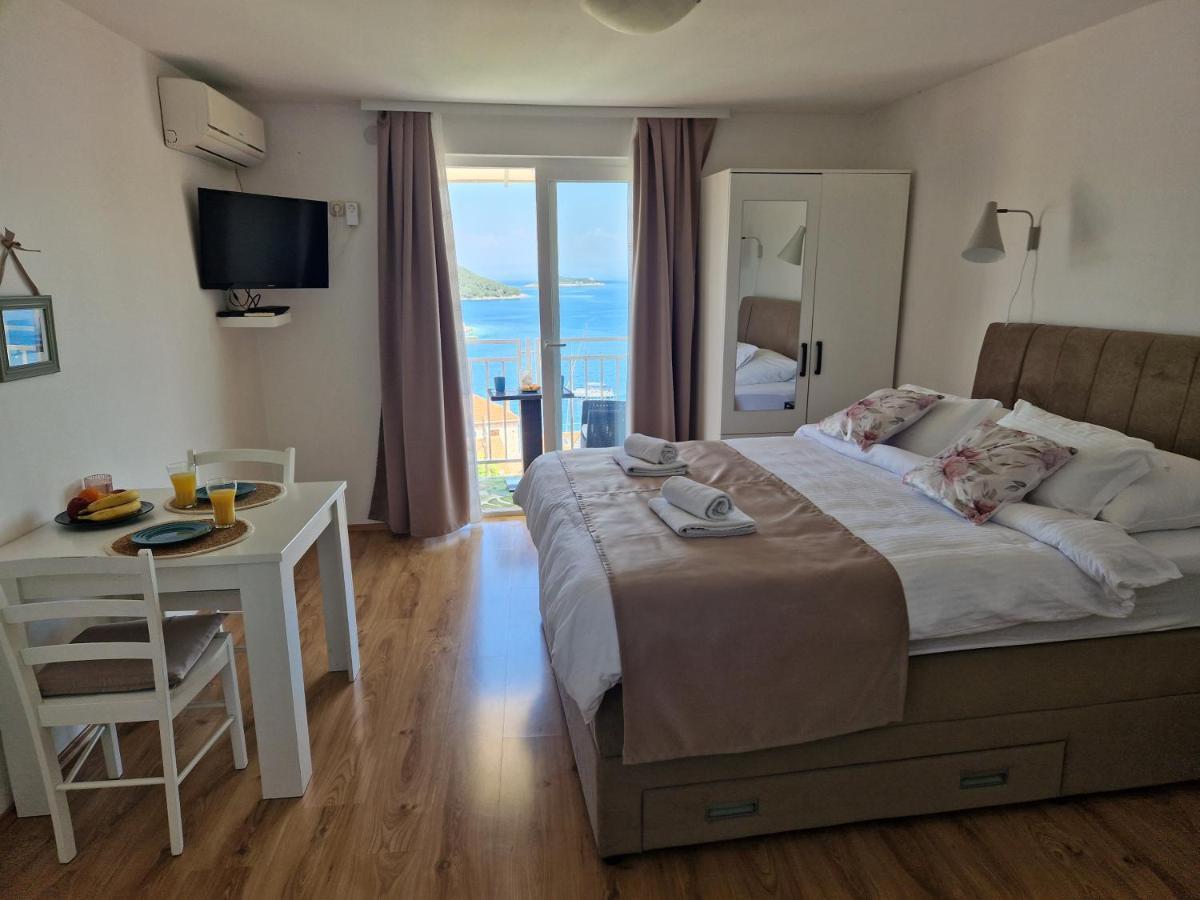 Apartmani Luan ヴィス エクステリア 写真