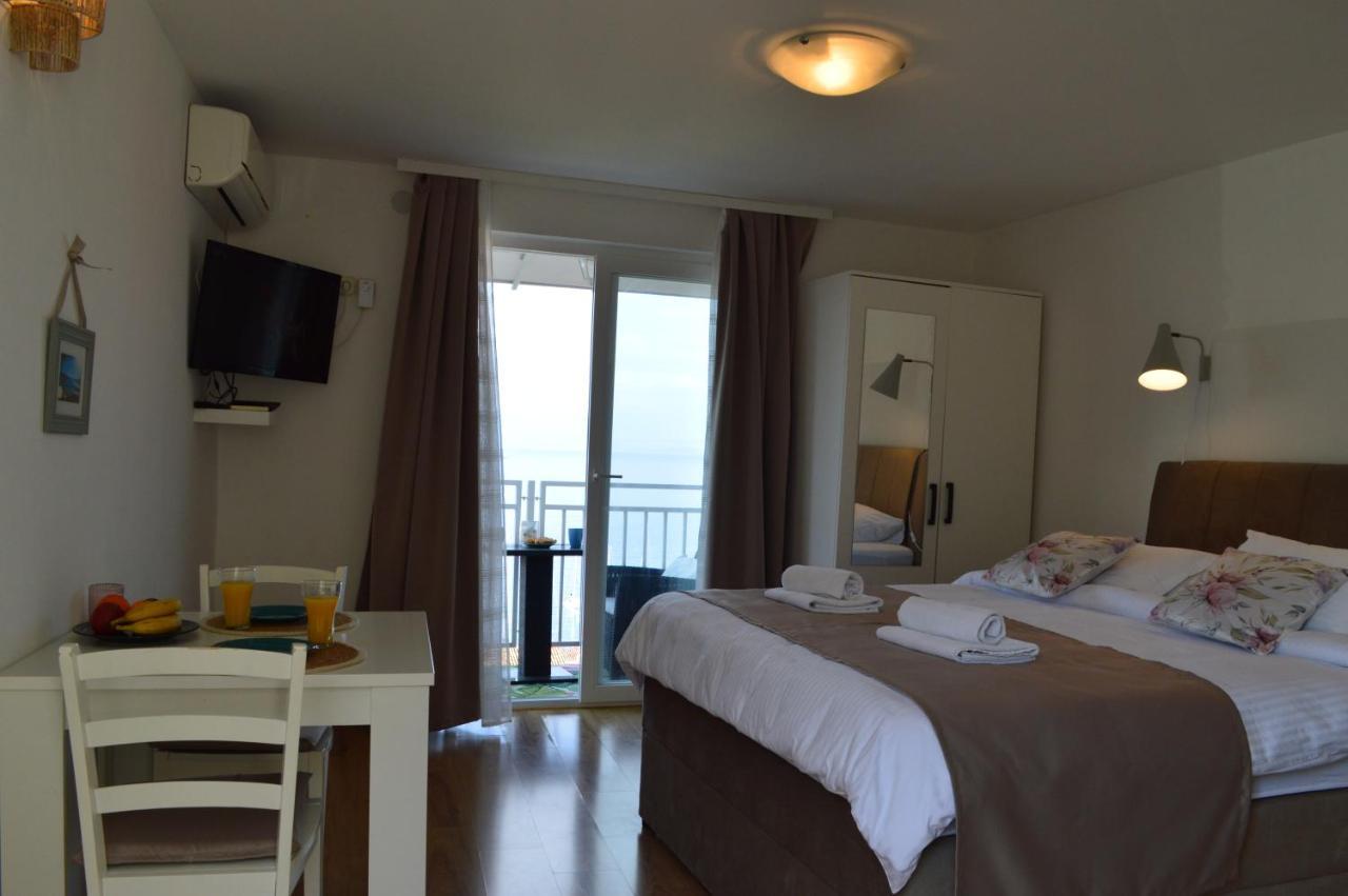 Apartmani Luan ヴィス エクステリア 写真